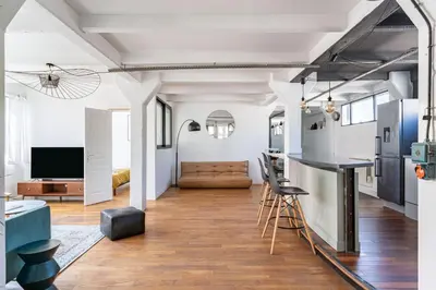 Télévision ou salle de divertissement dans l'établissement NOCNOC - Loft L'Atelier T5 de 130m2 Proche Centre