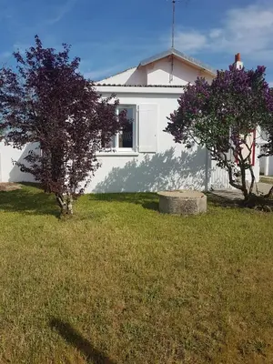 Jardin de l'établissement EOLE - Maison Saint Jean de Monts - 2 pièces - 4 personnes