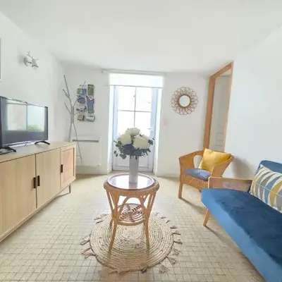 Appartement 2 Chambres avec Jardin Privé Proche Plage - FR-1-364-133