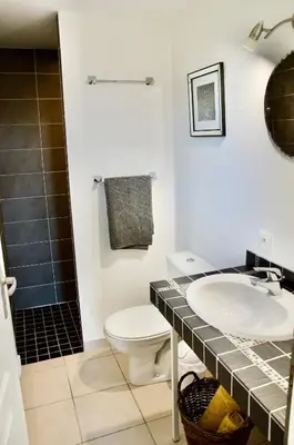Salle de bains dans l'établissement gîte le Champ Libre