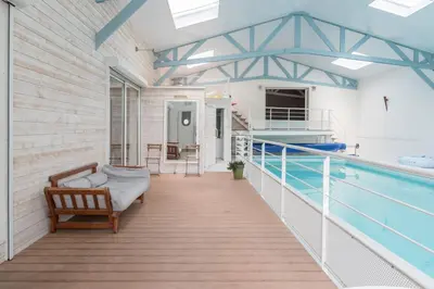 Piscine de l'établissement Le Zen - Sauna - Piscine intérieure ou située à proximité
