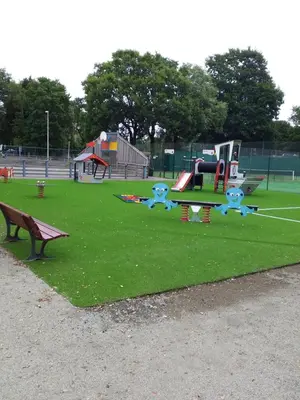 Aire de jeux pour enfants de l'établissement Mobil home 3 chambres à St brėvin les pins 44