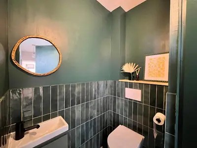 Salle de bains dans l'établissement Les Pâquerettes, gîte de campagne 1300 m2 de terrain à 20min du Puy du Fou