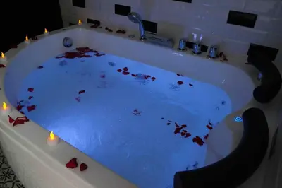Plan de l'établissement Nuit Magique Love room avec Jacuzzi Privé Nantes