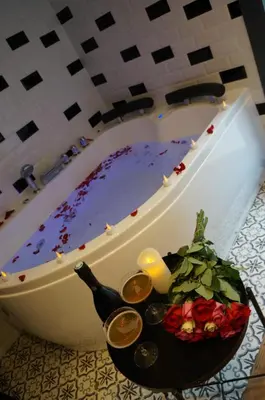Plan de l'établissement Nuit Magique Love room avec Jacuzzi Privé Nantes