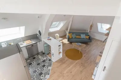 Cuisine ou kitchenette dans l'établissement Charmant appartement proche centre-ville plage