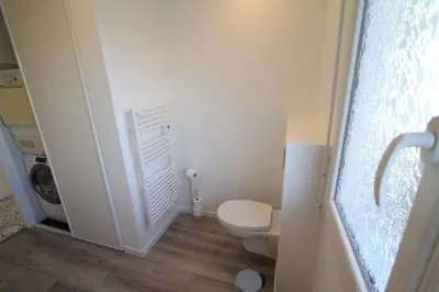 Salle de bains dans l'établissement Magnifique appartement T5 avec grande terrasse, à 400m de la plage