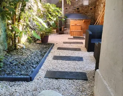 Jardin de l'établissement LWHouse