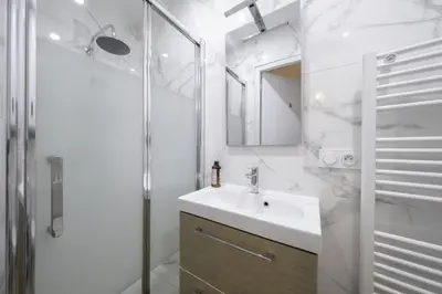 Salle de bains dans l'établissement Studio Cosy Hyper centre - Fibre - Netflix