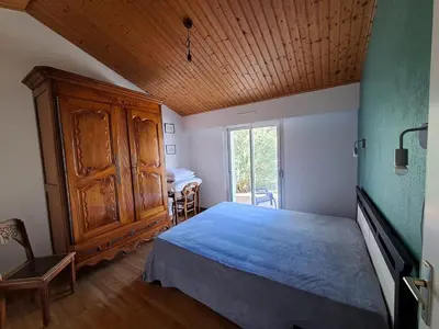 Un ou plusieurs lits dans un hébergement de l'établissement Grande maison pour 6 personnes - 300m de la plage