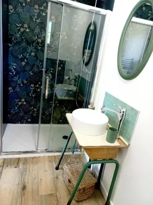 Salle de bains dans l'établissement Le clos Beauséjour