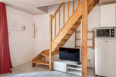 Cuisine ou kitchenette dans l'établissement Maison en plein cœur du centre historique de Pornic