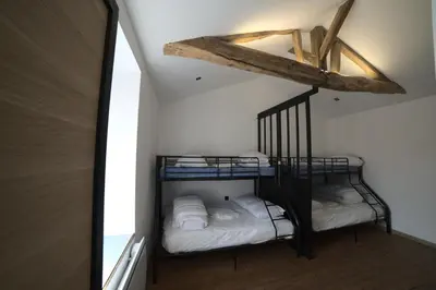 Plan de l'établissement Maison atypique centre bourg 15kms du PDF et Parc Maulévrier