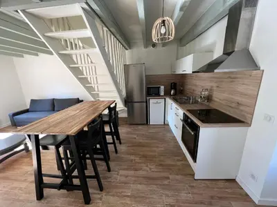 Cuisine ou kitchenette dans l'établissement Maison avec charme au calme
