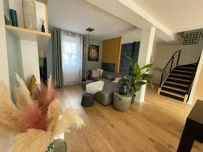 Coin salon dans l'établissement Agréable maison neuve Angers Centre-Madeleine