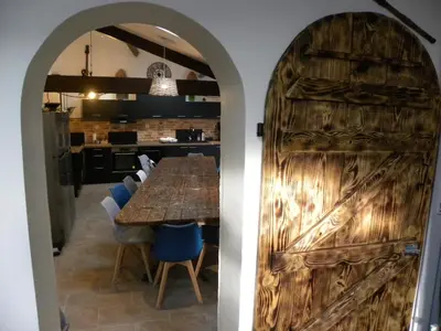 Cuisine ou kitchenette dans l'établissement gite les figuiers proche puy du fou