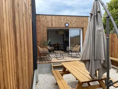 Balcon ou terrasse dans l'établissement Maison de Vacances 2 personnes, ossature bois, à Saint Gilles Croix De Vie 85