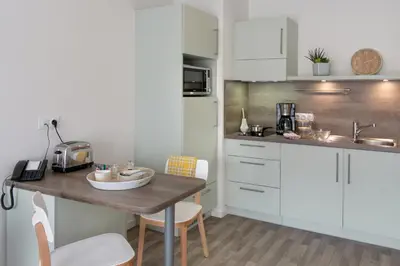 Cuisine ou kitchenette dans l'établissement DOMITYS Les Botanistes