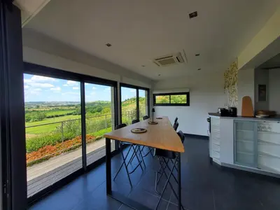 Cuisine ou kitchenette dans l'établissement Maison des Coteaux blancs