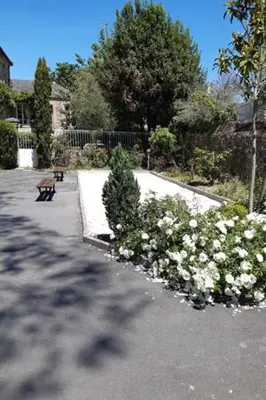 Jardin de l'établissement Cottage dans ancienne école de 1850 - 2 à 4 personnes