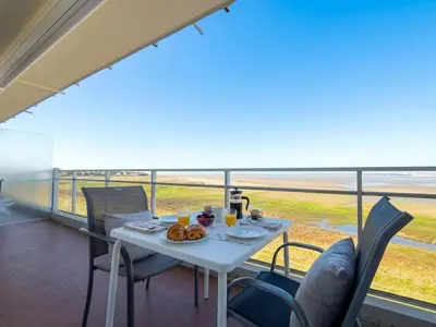 Balcon ou terrasse dans l'établissement Studio cosy avec balcon à Saint-Brevin, 3 pers. - FR-1-364-137