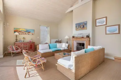 Coin salon dans l'établissement Villa familiale pour 11 personnes à 300m de la mer