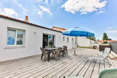 Terrasse ou espace extérieur de l'établissement Le Gois - Parking - Marais salants