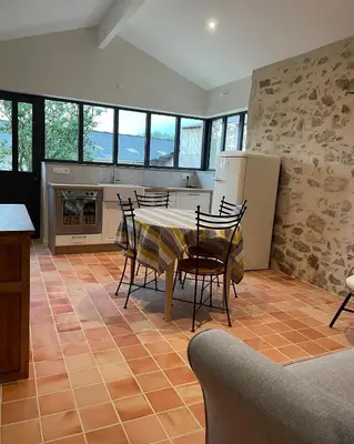 Coin salon dans l'établissement Gîte de la Foye - Le Lilas