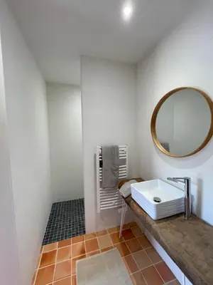 Salle de bains dans l'établissement Gîte de la Foye - Le Lilas