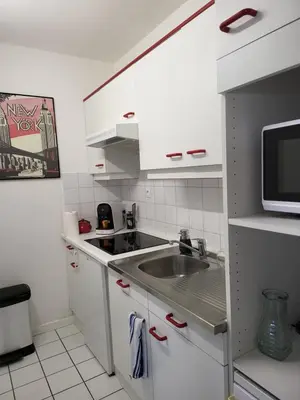 Cuisine ou kitchenette dans l'établissement 09Launay Bouhier 09