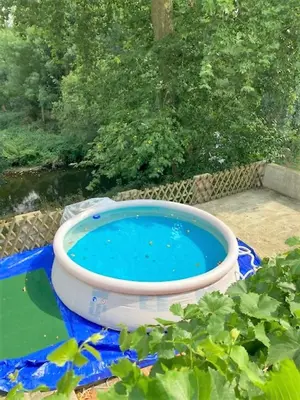 Piscine de l'établissement Grande maison de charme, 14 pers. 5 chambres, sauna, écrin de verdure, baby foot ou située à proximité