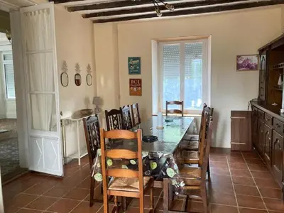 Cuisine ou kitchenette dans l'établissement Grande maison de charme, 14 pers. 5 chambres, sauna, écrin de verdure, baby foot