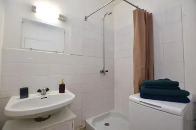 Salle de bains dans l'établissement Le P'tit bec ✹ Plage ✹