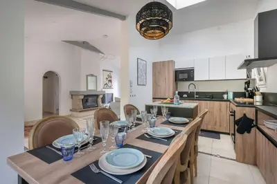 Cuisine ou kitchenette dans l'établissement Maison pour 8 personnes à 300 m de la plage