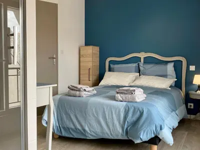 Un ou plusieurs lits dans un hébergement de l'établissement Charmant Duplex Rénové au Cœur de St Joachim, proche Parc de Brière et Plages - FR-1-306-1222