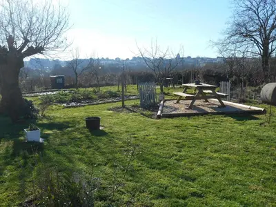 Jardin de l'établissement chambres d'hôtes 