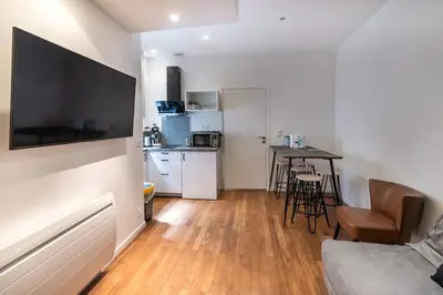 Cuisine ou kitchenette dans l'établissement La Grue Jaune