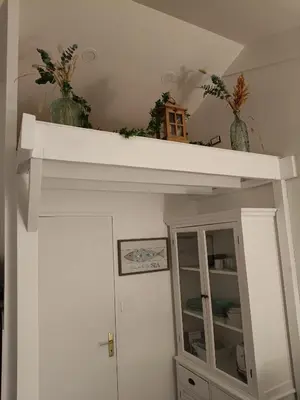 Plan de l'établissement Loralistudios, Maison en bord de mer
