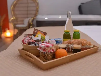 Nourriture dans le love hôtel ou à proximité