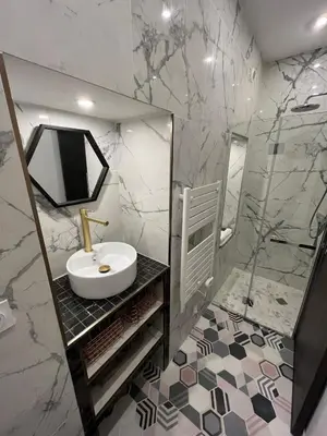 Salle de bains dans l'établissement Superbe appartement - Cholet Centre