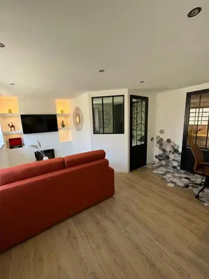 Télévision ou salle de divertissement dans l'établissement Haut standing (50m²) - Cholet Centre
