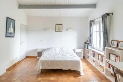 Un ou plusieurs lits dans un hébergement de l'établissement Les Joublanchas : Maison familiale mer et campagne pour 16