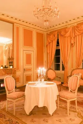 Coin salon dans l'établissement Chateau du Hallay