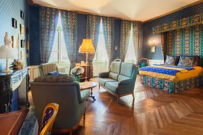 Coin salon dans l'établissement Chateau du Hallay