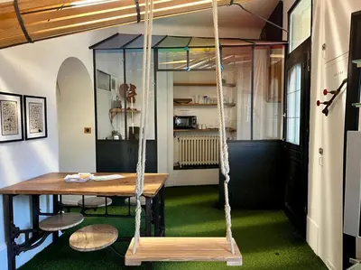 Télévision ou salle de divertissement dans l'établissement Inédit - Maison en duplex L'île Mystérieuse