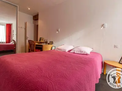 Un ou plusieurs lits dans un hébergement de l'établissement Charmante Maison avec Jardin, Proche Puy du Fou et Cholet, Wifi, Tout Confort - FR-1-622-48