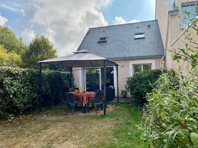 Jardin de l'établissement Maison au calme avec jardin clos, 25 km des plages, 2 chambres, climatisation, Wifi, parking sécurisé - FR-1-306-1225