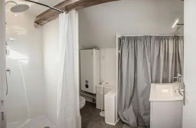 Salle de bains dans l'établissement Studio à 10min du Puy du Fou - Bords de Sèvre