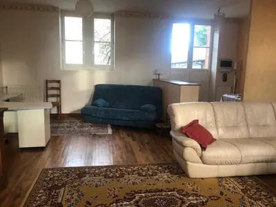 Coin salon dans l'établissement Gîte -Belle Maison dans une ancienne école-Tarif réduit hors WE !