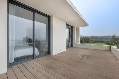 Balcon ou terrasse dans l'établissement Maison d’Architecte Face Mer à la Plaine sur Mer